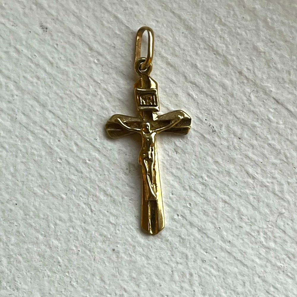 Solid gold 14k crucifix pendant